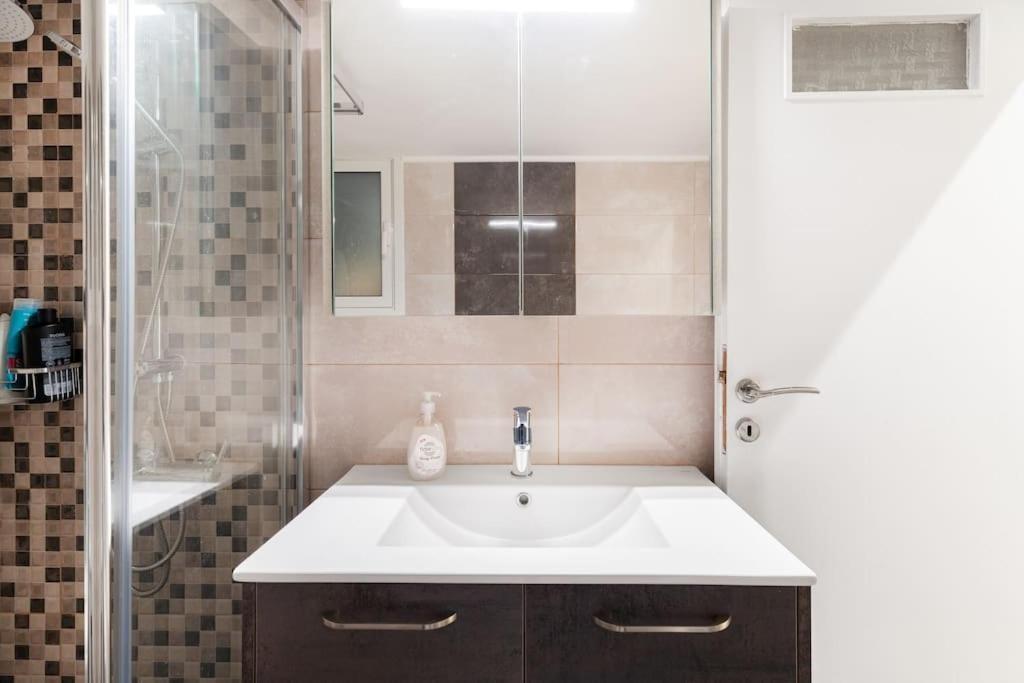 Comfy Flat Near Edem Beach By Atheniankeys Екстер'єр фото